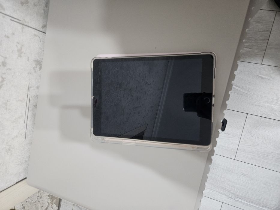I pad 8 продам планшет