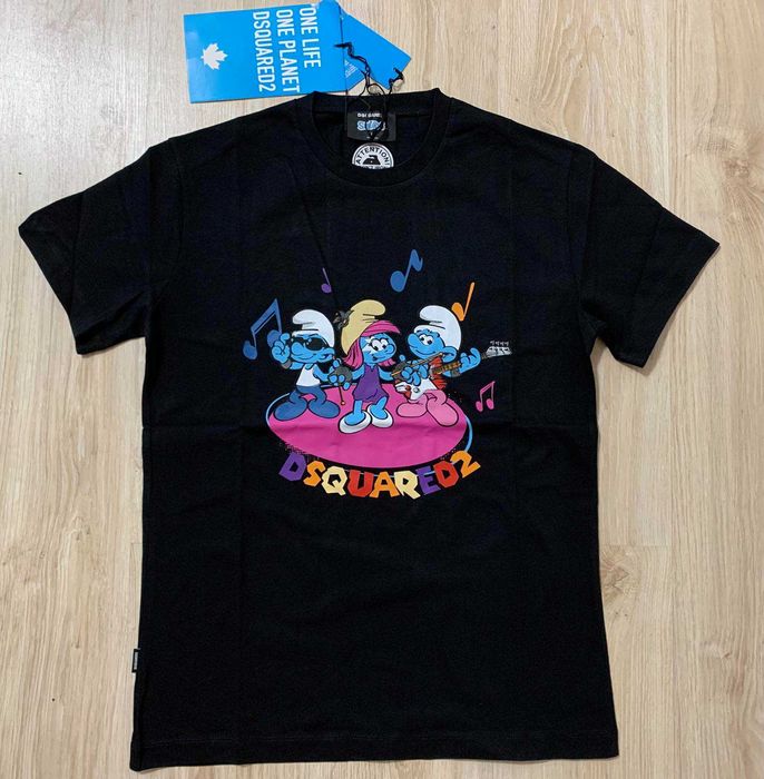 Нови мъжки тениски с етикети Dsquared D2 в черен и бял цвят