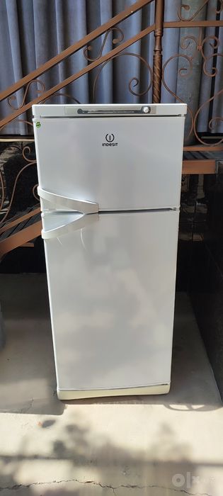 Indesit холодильник