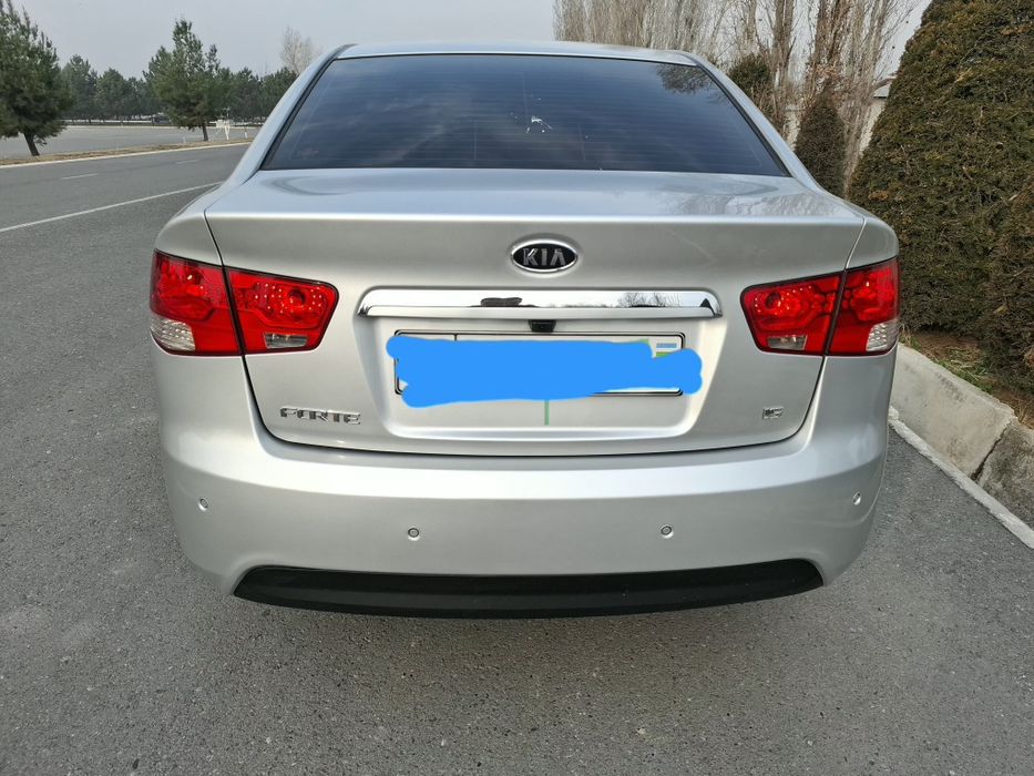 Киа Форте авто мошина