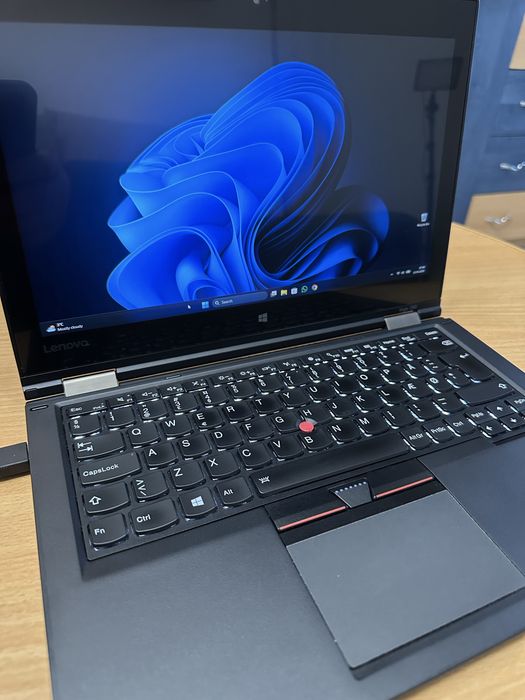 Lenovo Yoga 260,touchscreen360* ,Intel Core I3-6th.Gen,8Gb.