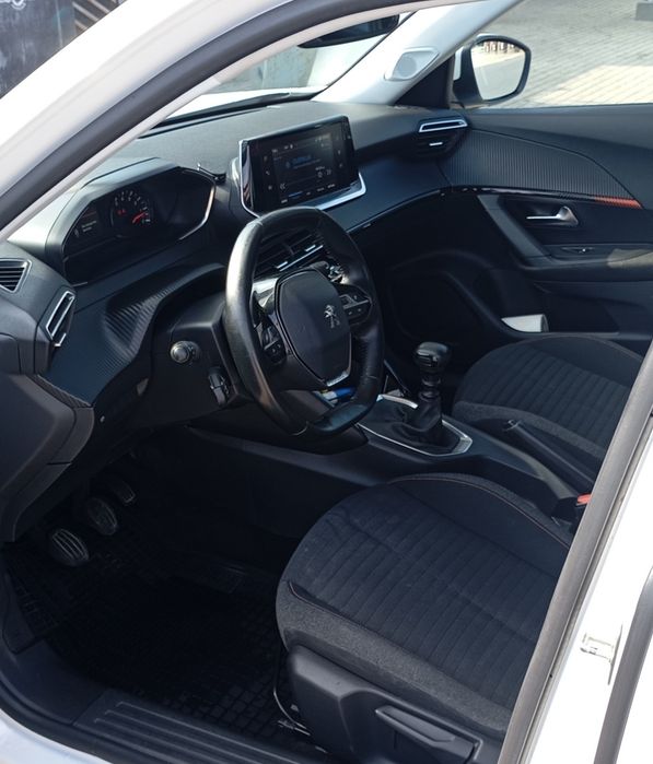 PEUGEOT 2008 2020 — imagine 3