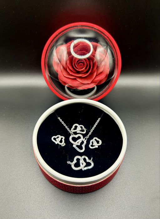 Кутия за бижута с вечна роза,подходящ подарък за 8-ми Март!