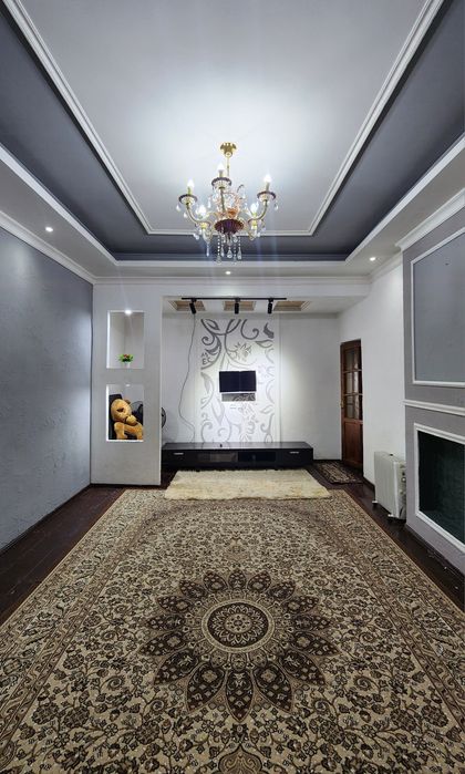 Срочно Катта ховли  сотилади шахар центр жойлашган ориентир Некрасиво