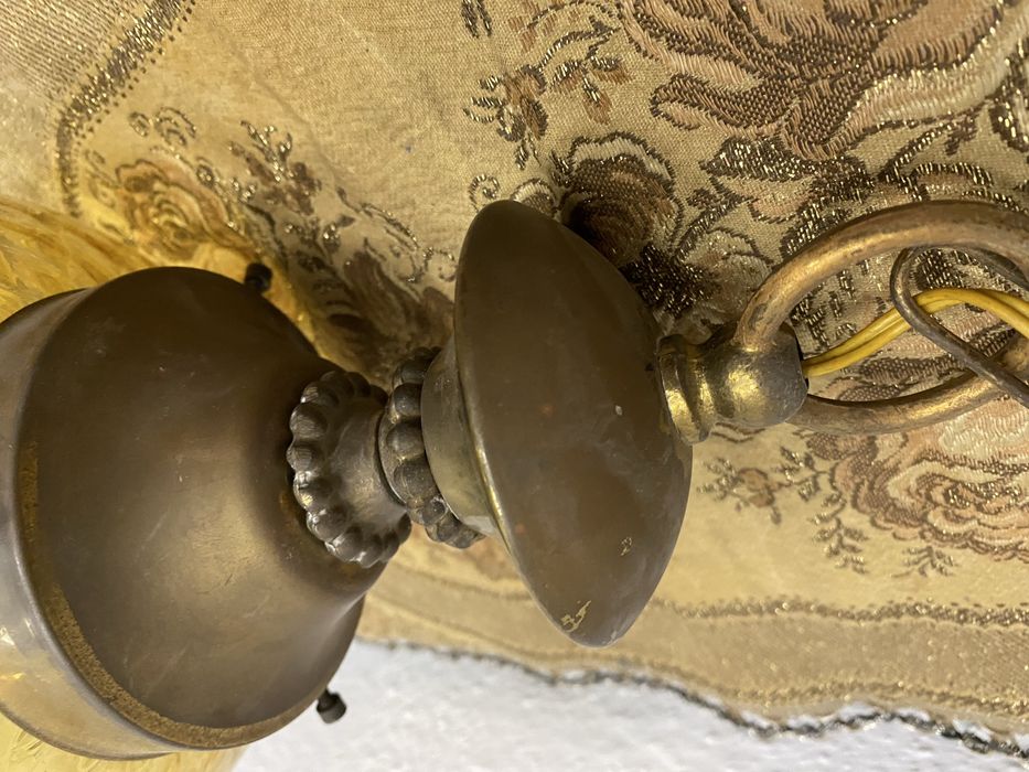 Винтидж белгийски полилей с кехлибарено стъкло и месинг 1950-те