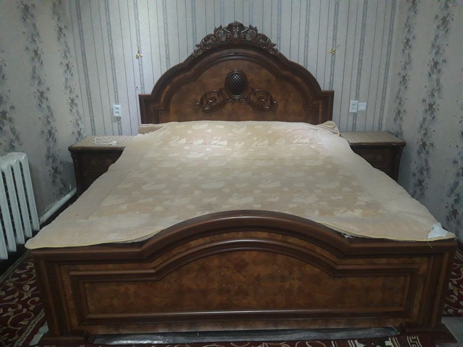 Xitoy mebelarini sotiladi spalniy kamplekt. Stenka kamut xolati yaxshi