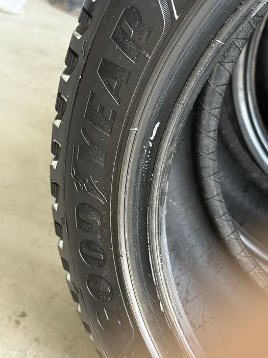 Продам резину goodyear