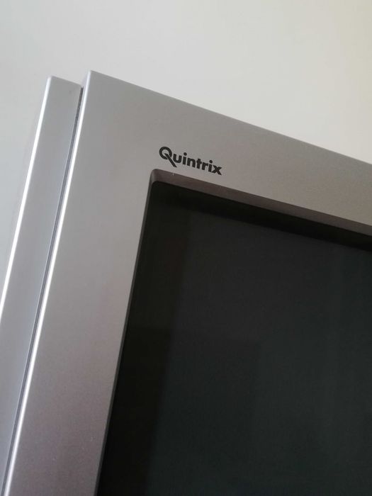 Телевизор Panasonic QUINTRIX 21