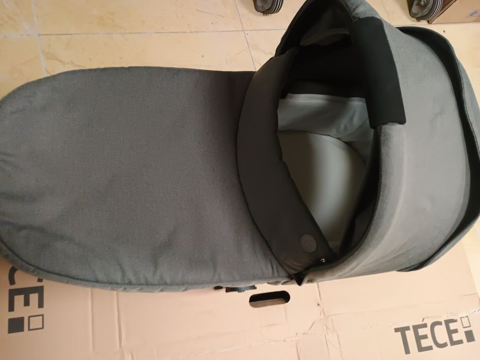 Кош за новородено Cybex Cot S и столче за кола Aton