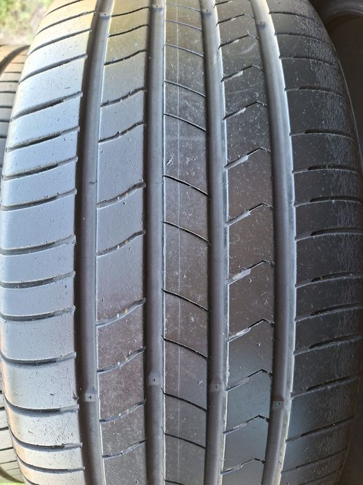 Продам шины 235/45/18  кумхо экстра