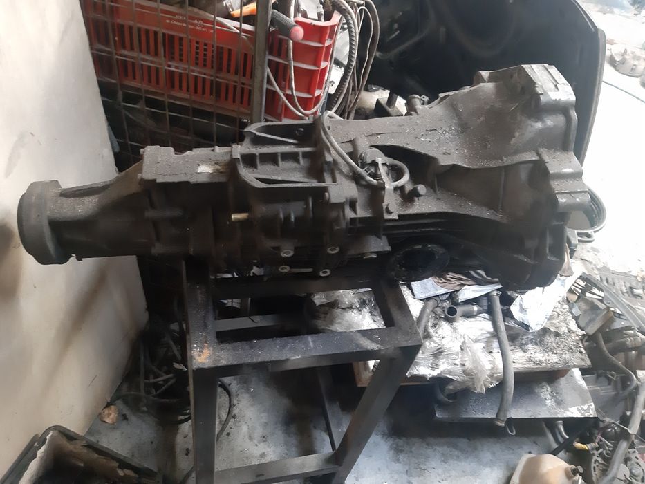 Ауди 80 b4 b3 2,0 115кс 5 цилиндъра на части