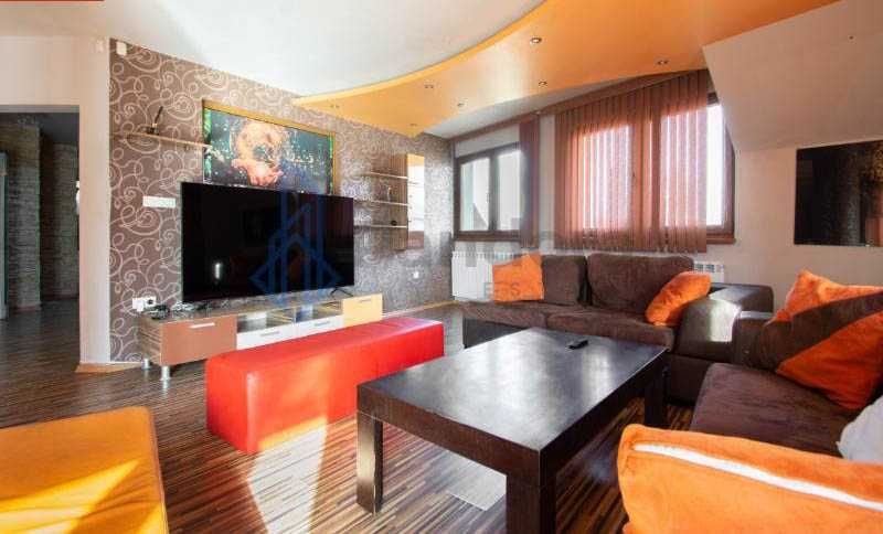 Тристаен апартамент тип мезонет под наем в кв. Бъкстон