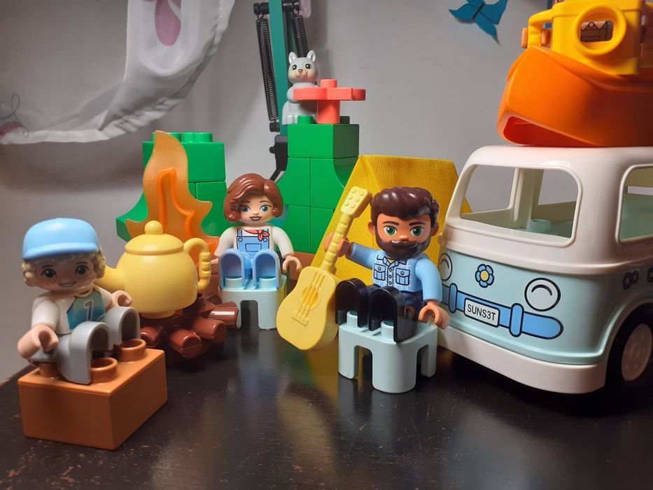 Lego duplo vacanta cu rulota