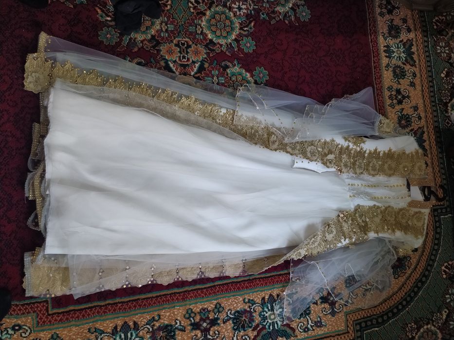 Kelinchaklar uchun ko'ylak"ansambl"