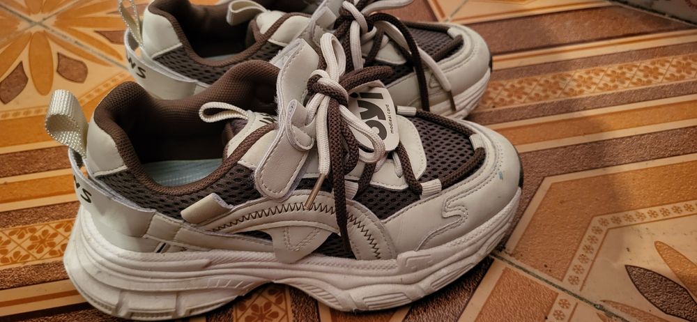 Adidasi copii,marimea 35