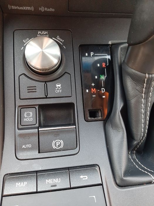 Продам Lexus NX 300