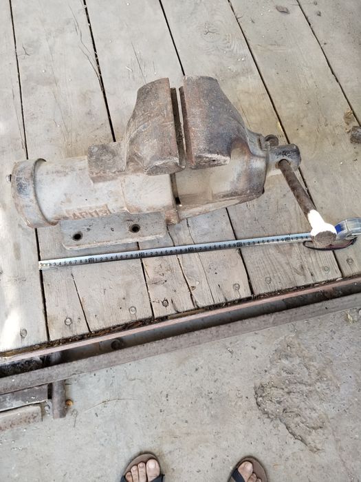 Тиски советские.