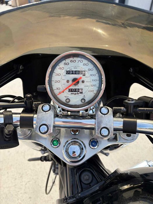 Honda Shadow VT1100 C2 Sabre 2007