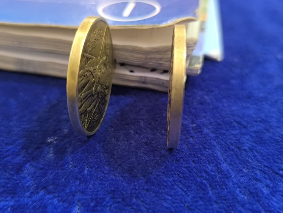 antikvar kumush original sotladi 2tasi 1000$.