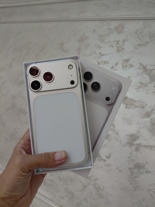 Продается Айфон телефон