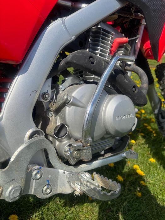 Motocicleta 125 - Honda CRF BF