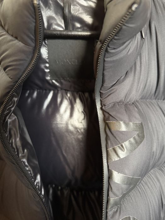 Moncler down зимно мъжко яке с пух Оригинал с код!