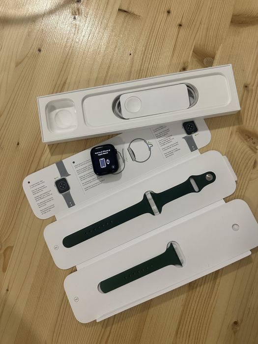 Apple Watch series 7  Green Aluminum Case 45MM