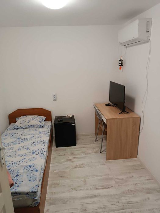 Продава се Къща в Елхово - 420 кв.м за 596 €/кв.м - Снимка #3