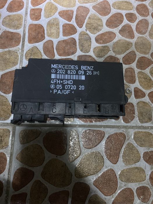 Запчасти на мерседес 124