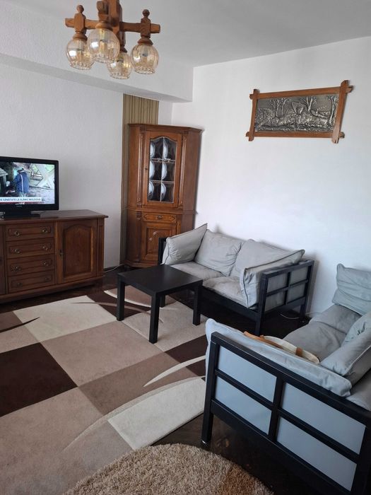 Apartament 3 camere de inchiriat in centrul orasului