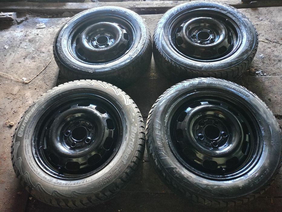 Продам диски с резиной на15