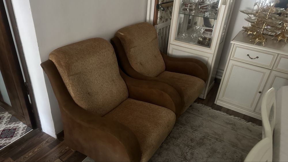 Продается диван с креслом
