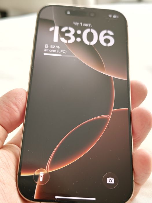 Продам  Iphone 16 pro 256  идеал