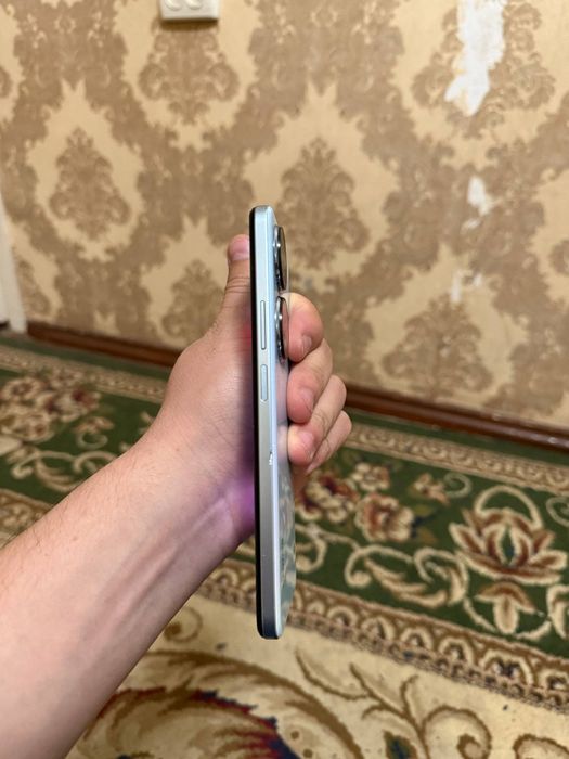 Honorx7b sotiladi holati yaxshi ishlashim zur