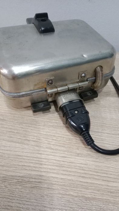 Вафельница советская продам