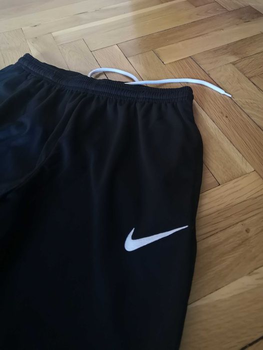 Оригинални мъжки долнища Адидас и Найк размер S