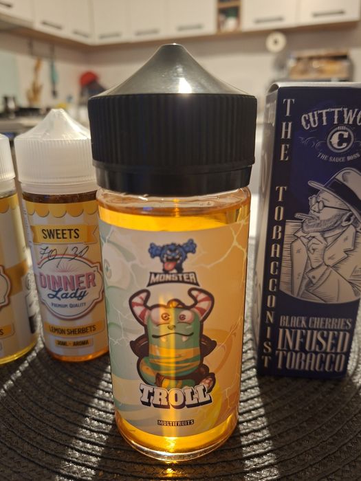 Dinner Lady Lemon Sherbets, Cuttwood Black Cherry, Troll Multifruits FR