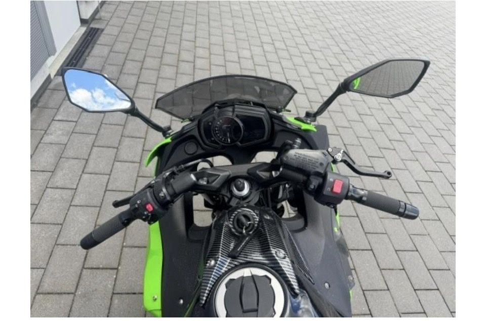 Kawasaki Nija 650 KRT