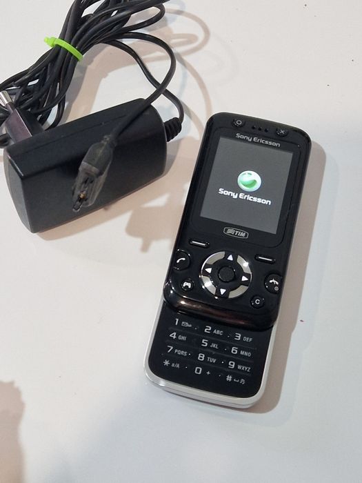 Telefon Slide Sony Ericsson