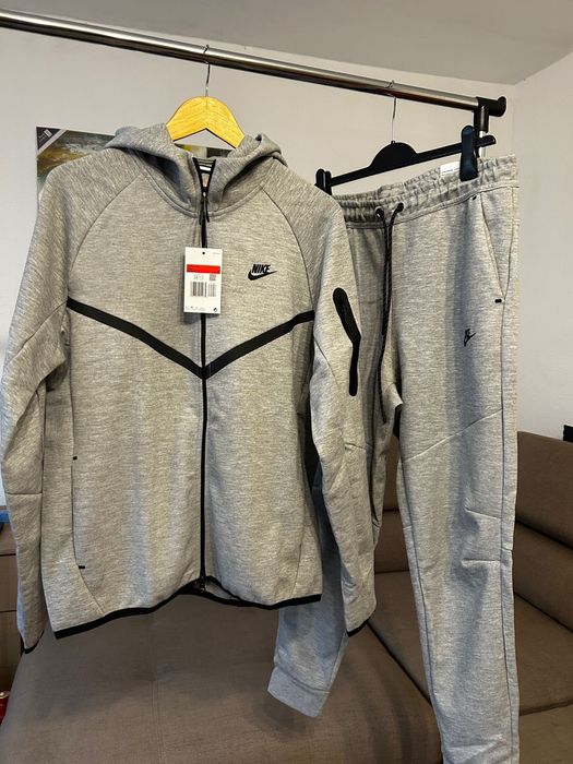 Compleu Nike Tech Grey(marimi: S, M, L, XL, XXL)