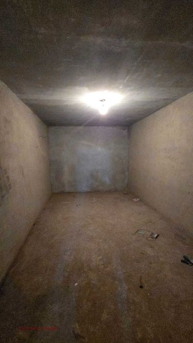Продава ГАРАЖ      град Добрич, Автогара