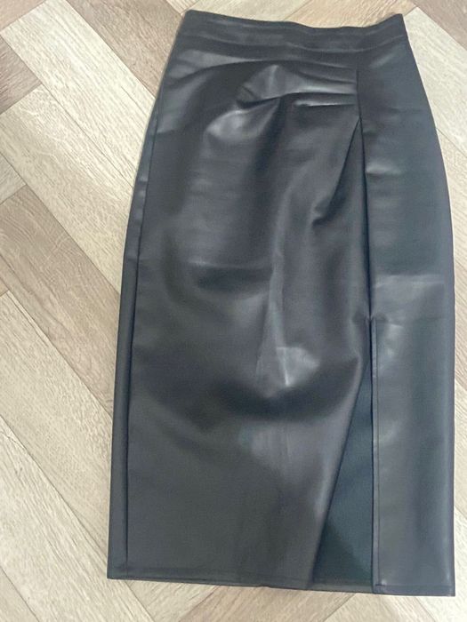 Продаю юбки  кожанные