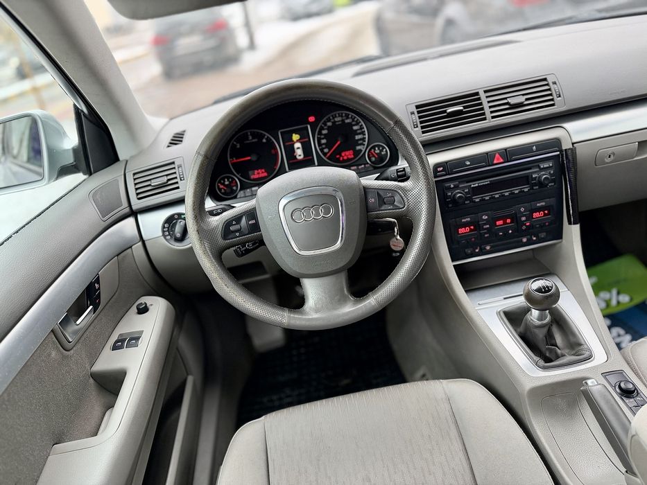 • Audi A4 B7 2008 / 2.0 Diesel 140 cp / Bixenon / Parc Auto •Rate •