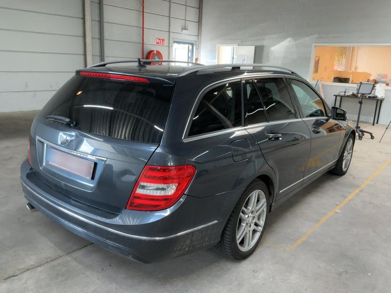 Mercedes-Benz C-Klasse C 220 CDI T BlueEfficiency Avantgarde 2013