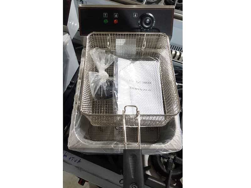 Friteuza electrica de banc sau cu picior