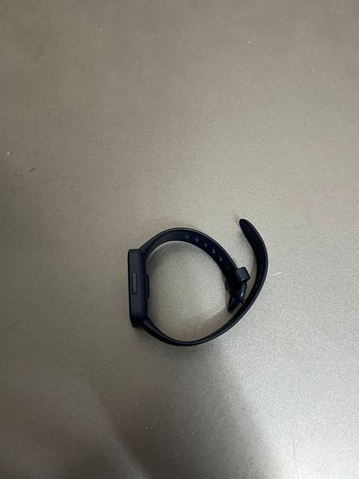 Продаю POCO Watch в хорошем состоянии.