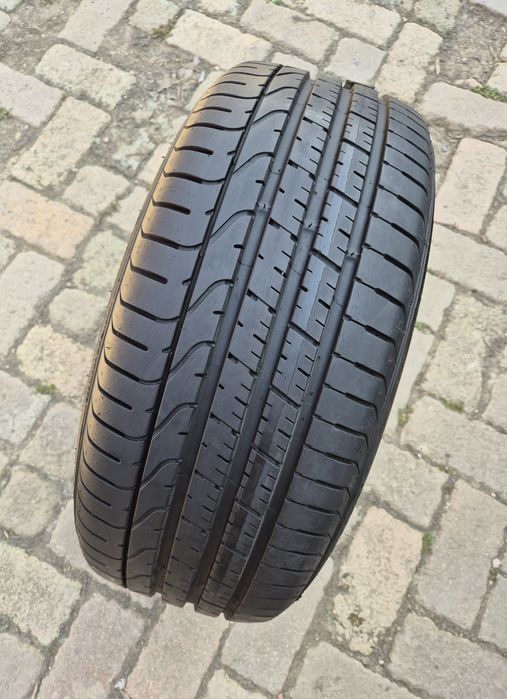 O bucată 245/35 Z R20 vară - una Pirelli