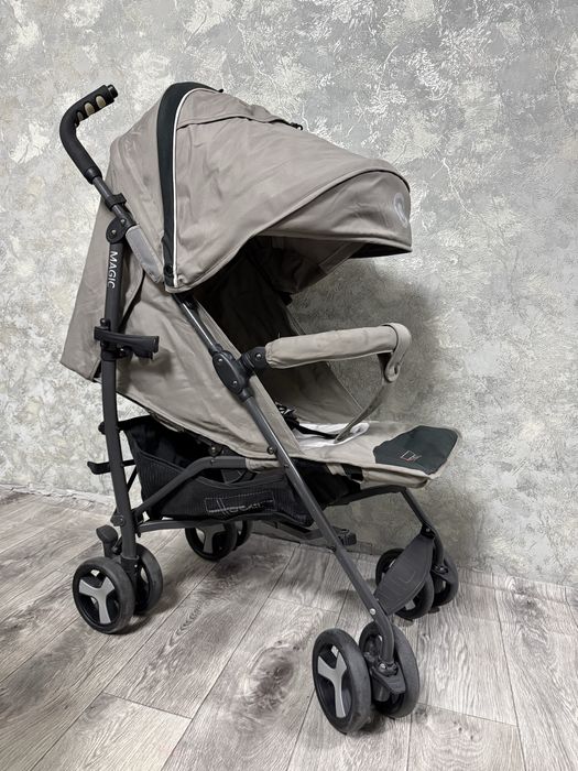 Продаю коляску трость