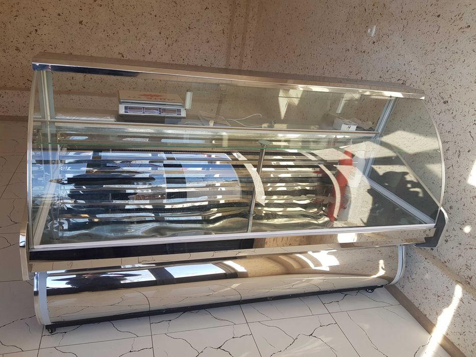Витрина холодильник