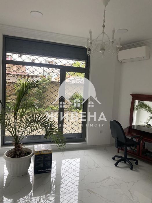 Продава се Офис в Варна, Операта - 70 кв.м за 4843 €/кв.м - Снимка #1